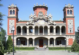 Palacio de Larrinaga en Zaragoza en una imagen usada para ilustrar la letra de la canción Jota de zaragoza.