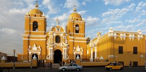 Catedral de Santa María en Trujillo, ciudad costera del país de la cantante Laura Mau: Perú.