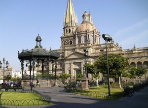 Catedral de Guadalajara en el estado de Jalisco, la ciudad del grupo musical Son del Patio.