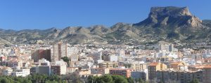 Municipio de Elda, en la provincia española de Alicante, el pueblo natal del cantante Pedrito Rico.