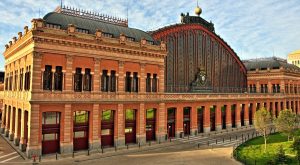 Estación ferroviaria de Atocha de Madrid, la ciudad natal del cantante Manolo Otero.