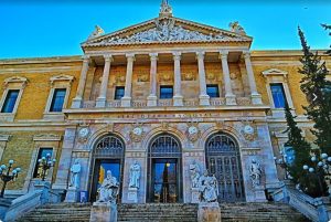 Palacio de Biblioteca y Museos Nacionales de Madrid, la ciudad natal del cantante Manolo Otero.