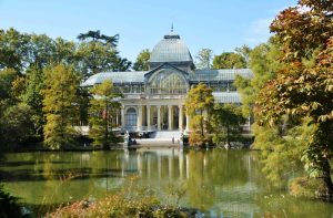 Palacio de Cristal en el madrileño Parques del Retiro, en una imagen usada para ilustrar la letra de una canción de Lilián de Celis.