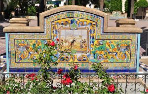 Banco con azulejos en la localidad de Ayamonte, provincia de Huelva.