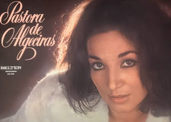 La cantante Pastora de Algeciras en una imagen usada para ilustrar la letra de su canción Categoría en el blog Música en español.