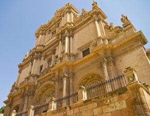 Colegiata de San Patricio en Lorca, el pueblo natal del tenor Pepe Romeu.