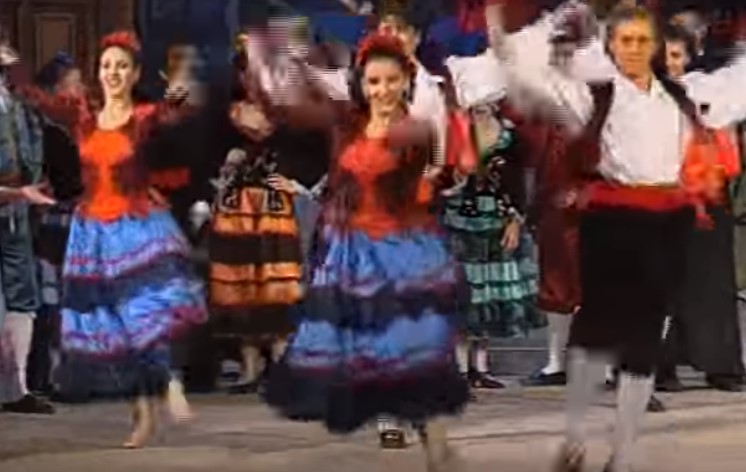Coreografía de la canción Jota de los estudiantes de la zarzuela el Barberillo de Lavapies en una imagen usada para ilustrar la letra de dicha jota.