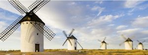 Molinos de Viente en Campo de Criptana, el lugar de nacimiento de Sara Montiel, cantante de Colón 34.