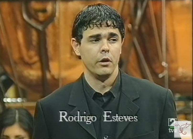 El barítono Rodrigo Esteves en una imagen usada para ilustrar la letra una habanera en el blog Música en español.