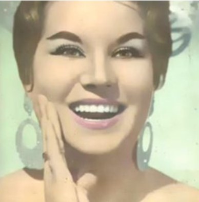 La cantante Estrellita de Palma en una imagen usada para ilustrar la canción Caminando en el blog Música en español.