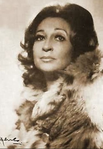 Imagen de la soprano española Isabel Penagos usada para ilustrar la letra de la canción En un país de fábula.