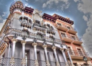Casa de Tejidos El Torico en la Plaza Mayor de Teruel