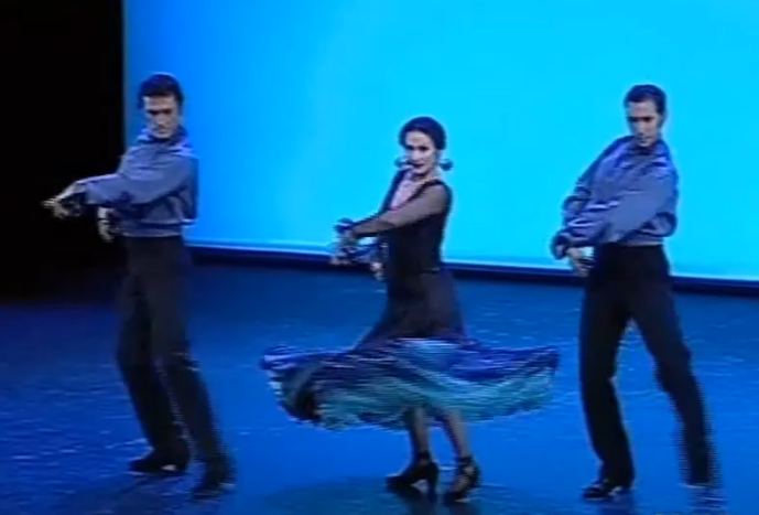 La danza del fuego de la zarzuela Benamor en coreografia de Maria Rosa y su ballet.