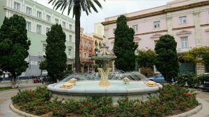 Plaza de Las Tortugas en la ciudad española de Cádiz en una imagen usada para ilustrar la letra de varias canciones de Conchita Martínez.
