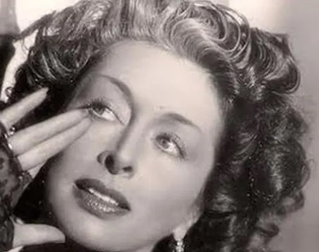 Imagen de la cantante y actriz chilena Rosita Serrano.
