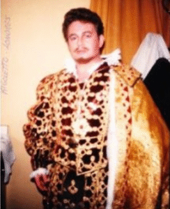 El tenor de Crevillente José Sempere canta Brilla cuchillo de fino acero.