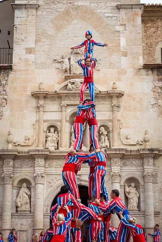 La Muixeranga de Algemesí durante las fiestas de Nuestra Señora de la Salud.